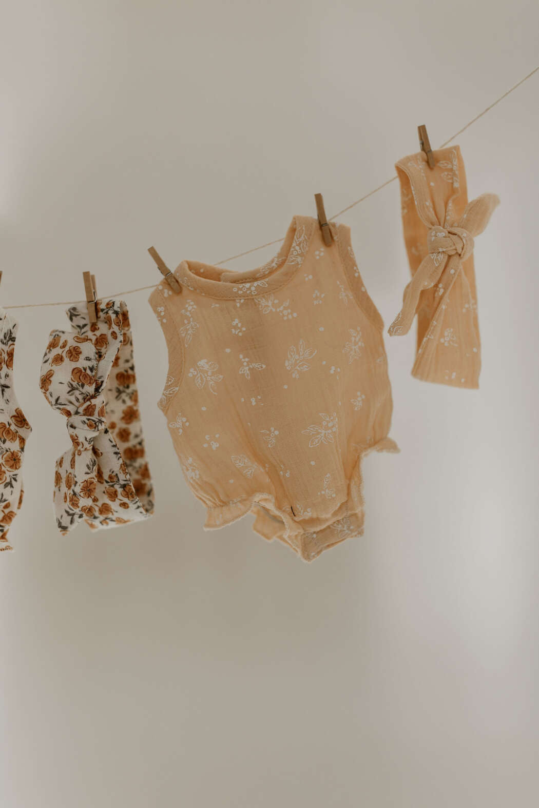 Doll romper vegetal peach 2